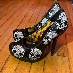 ⭐️HOST PICK⭐️ Skull Heels womens size 5